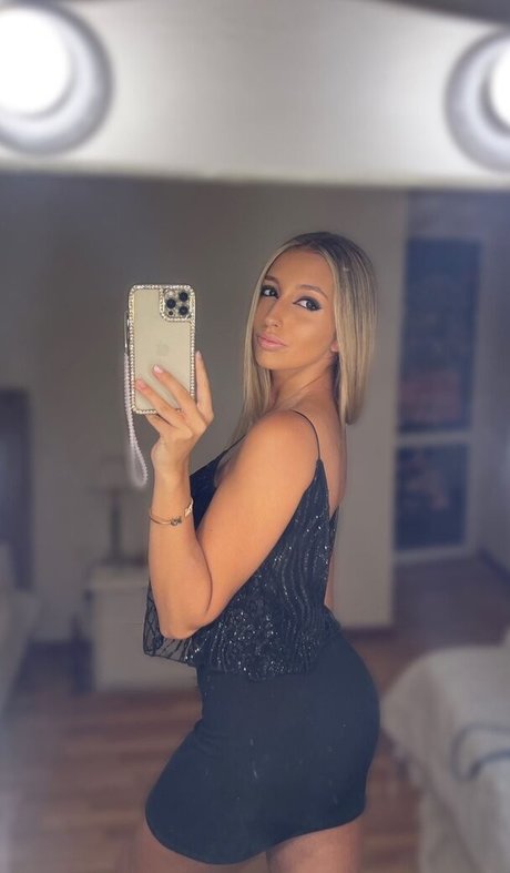 BustyAna new onlyfans leaks