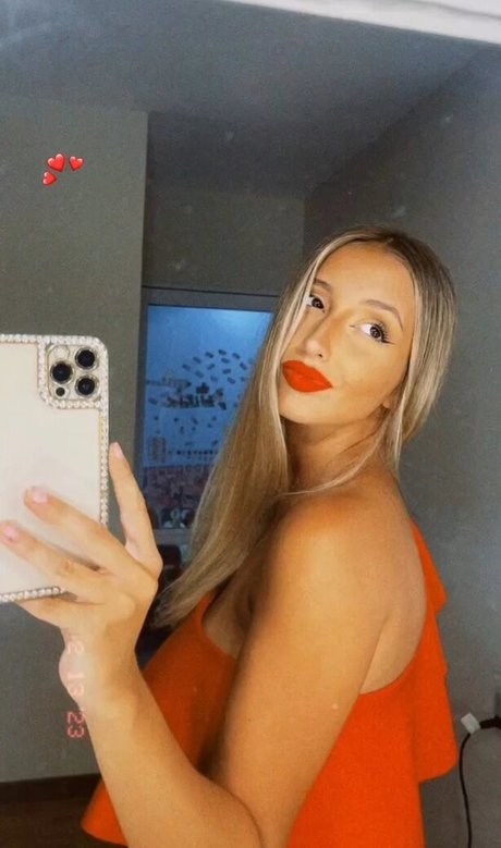 BustyAna Profile pic