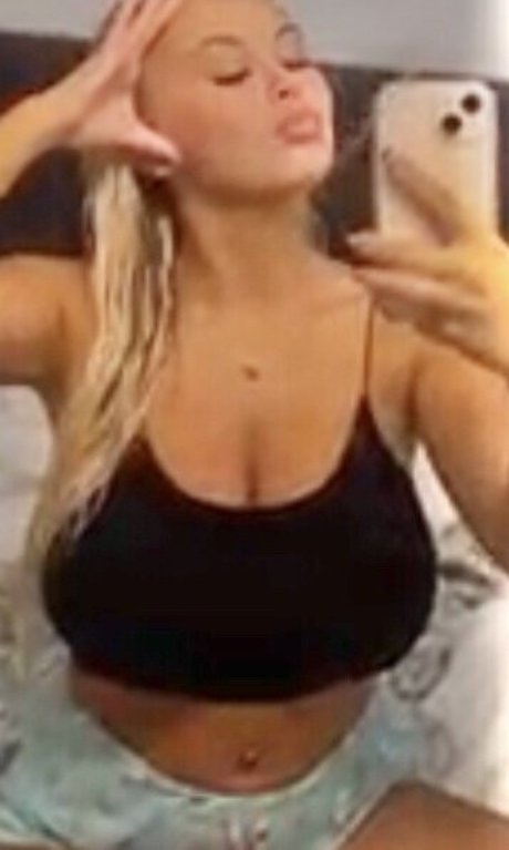 Shauni Scanlan onlyfans images