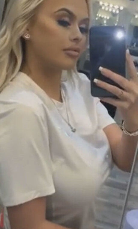 Shauni Scanlan onlyfans posts