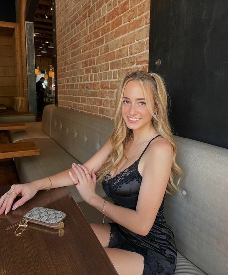 Charlotte Bregman onlyfans.