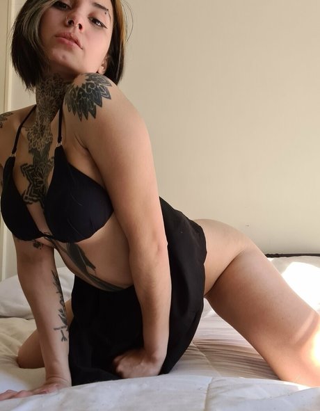 luzzchan onlyfans explicit content