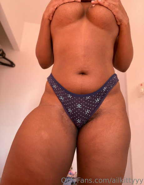 ailkittyyy only fans pictures