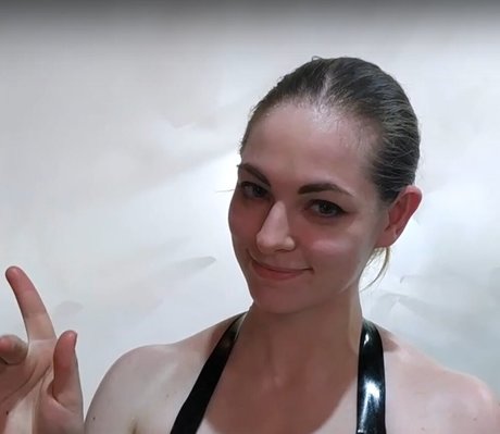 Oleviia cyber onlyfans naked