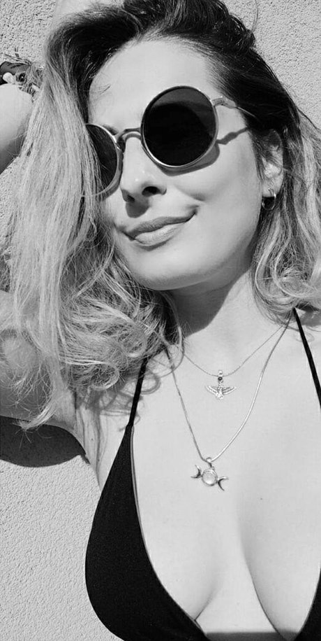 Michelle Bon onlyfans leak ass