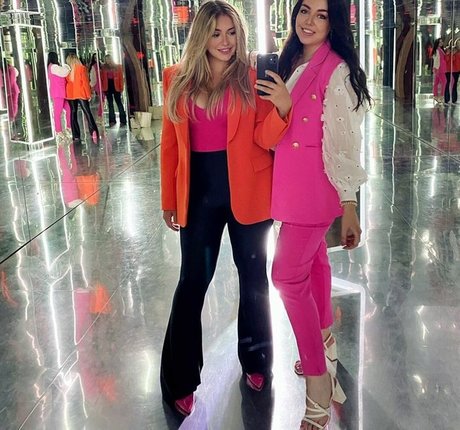 Sensi Lowe onlyfans sexy