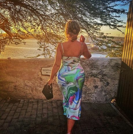 Sensi Lowe onlyfans naked leaks