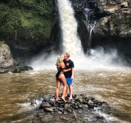 Sensi Lowe onlyfans sex tape