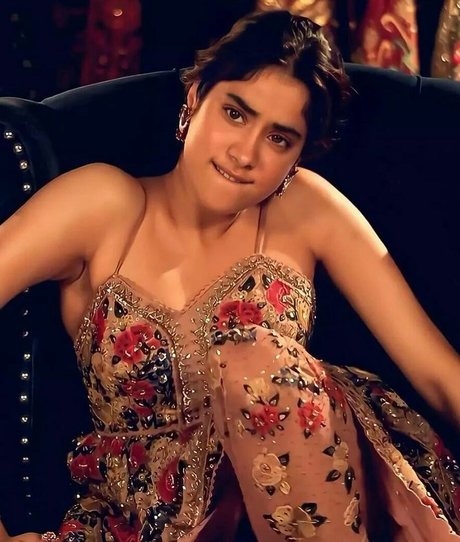 Janhvi Kapoor onlyfans pics