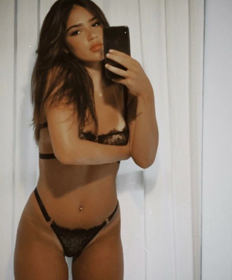 Giovanna Buscacio onlyfans explicit content