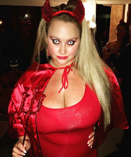 BlondiePomie only fans leaks