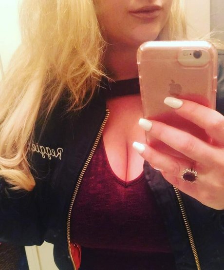 BlondiePomie onlyfans x