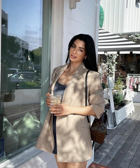 Elwa Saleh onlyfans uncensored