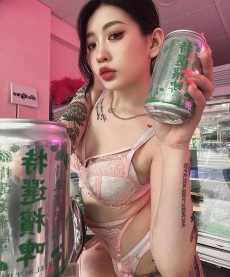 missmozzi naked onlyfans