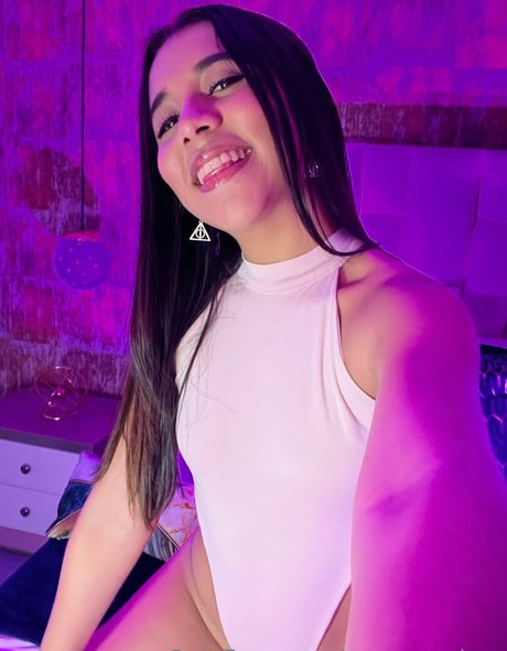 annaxbae onlyfans pic