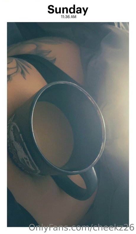 cheekz26 onlyfans model images