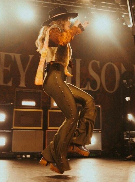 Lainey Wilson free onlyfans