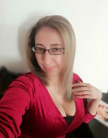 Aurica Velcota only fans content