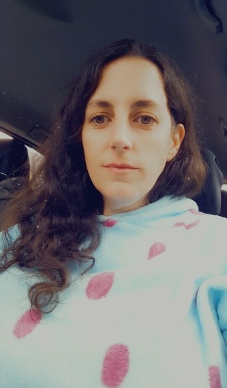 Piella Bakewell topless onlyfans