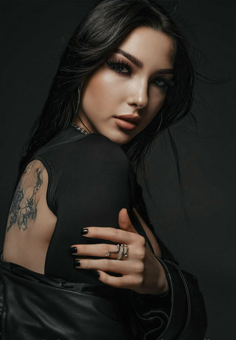 cassie swallows free only fans