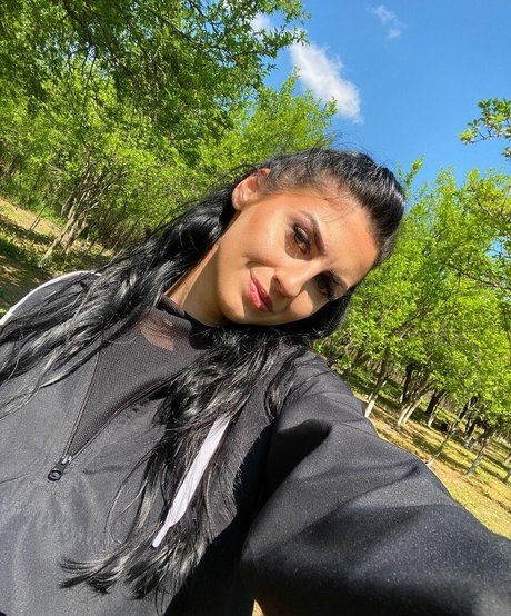 BelovedKhlloe onlyfans model photo