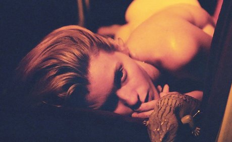 Abbey Lee Kershaw onlyfans leak