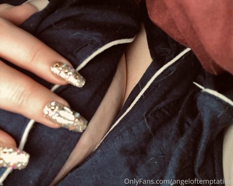 angeloftemptation nudes only fans