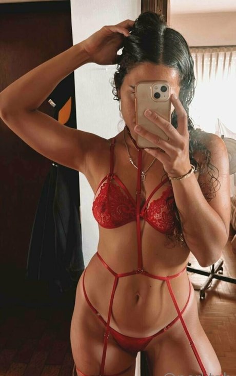 perlitah onlyfans model photos