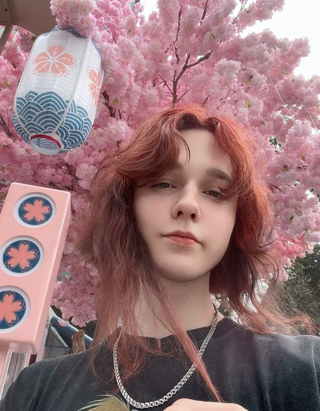 Mossy Barmales onlyfans leaks nude