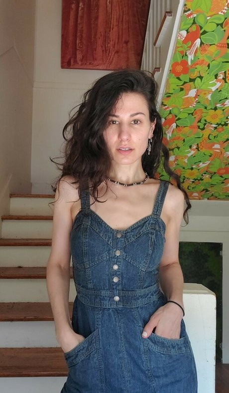 Zehava Glazier nsfw onlyfans