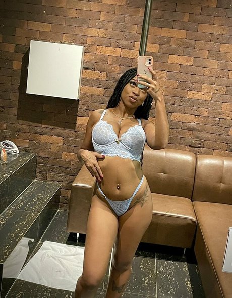 Preta Naja onlyfans fotos