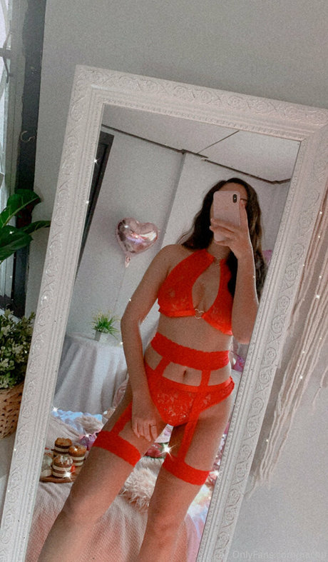 Nachpatcharawee Arjsalee naked onlyfans pics