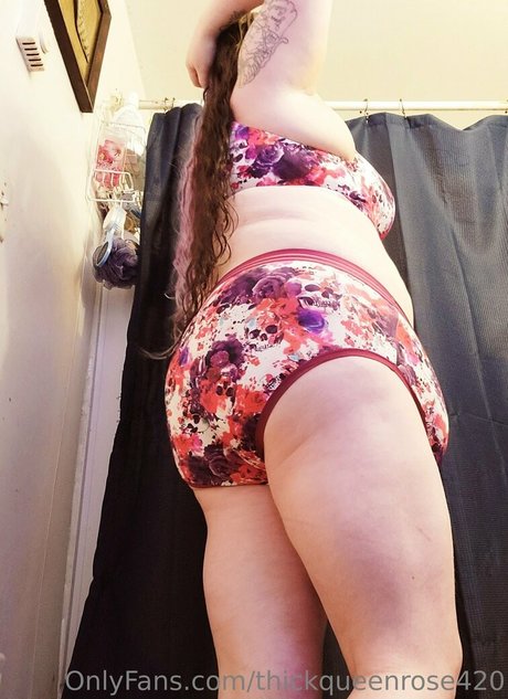 thickqueenrose420 on onlyfans