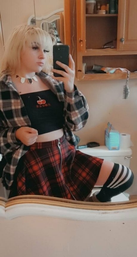 beautifulychaotic onlyfans nude