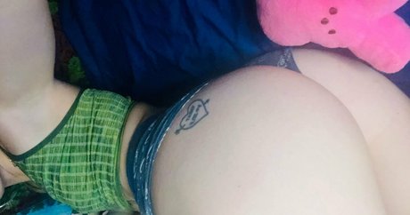 demonbabie naked onlyfans pics