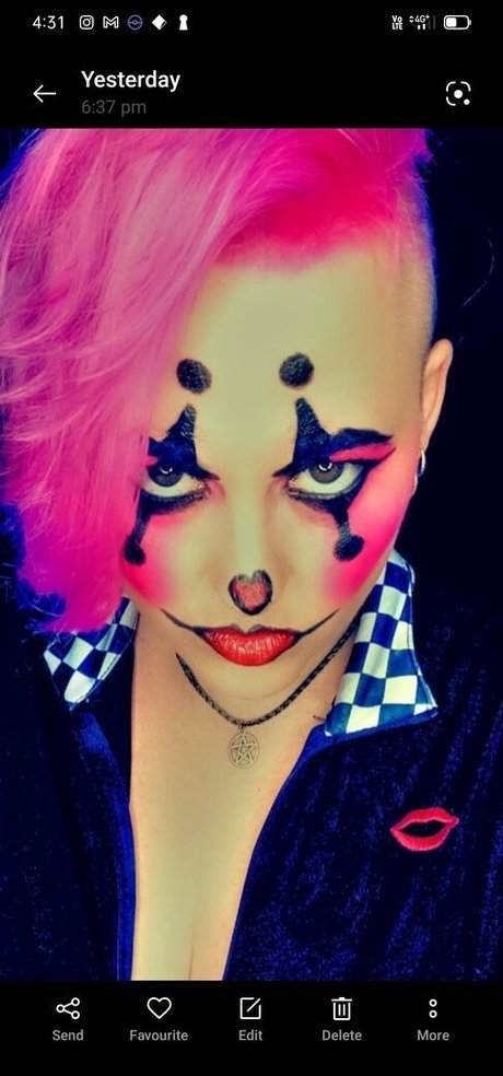 weirdartgirljo onlyfans leaj