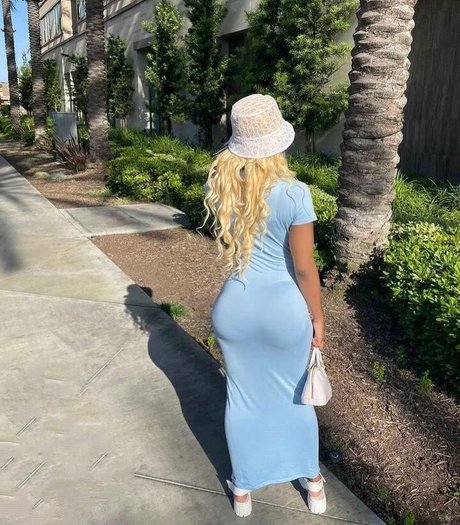 Sharondaduhdon onlyfans pics