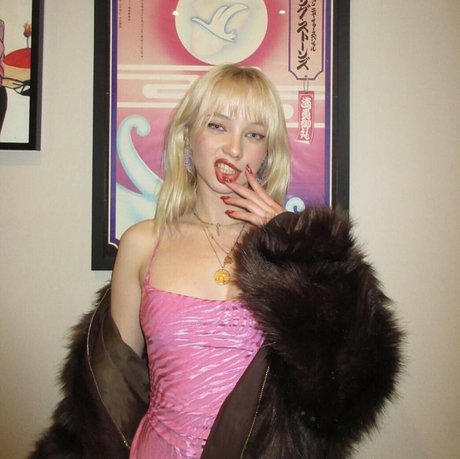 Lola Clark Profile pic