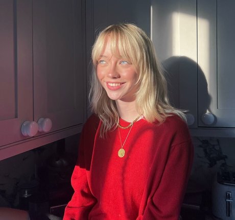 Lola Clark onlyfans x