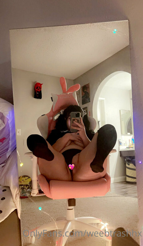 weebtrashhx onlyfans leams