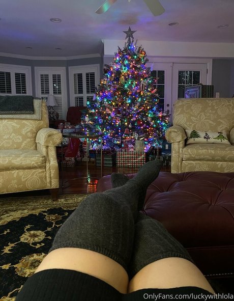 luckywithlola onlyfans leak porn