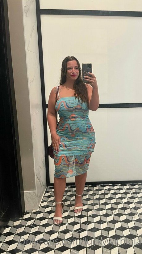 luckywithlola xxx onlyfans