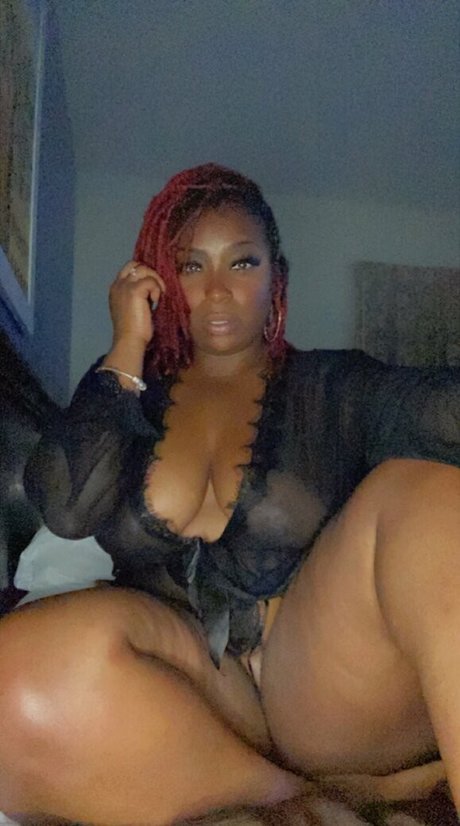 mzstrawberryhenny onlyfans page