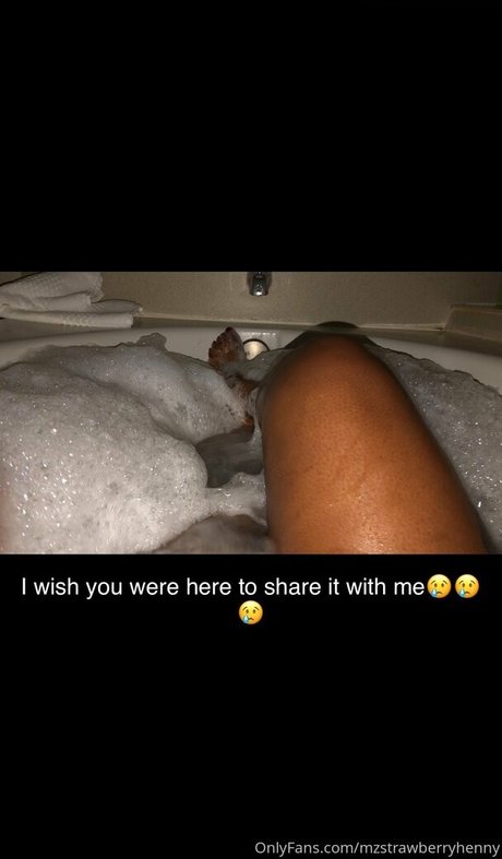 mzstrawberryhenny nude onlyfans leaked