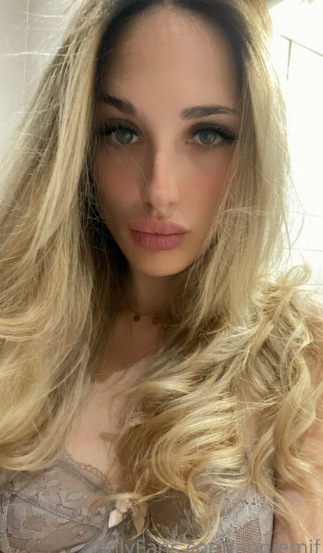 anniemif naked only fans