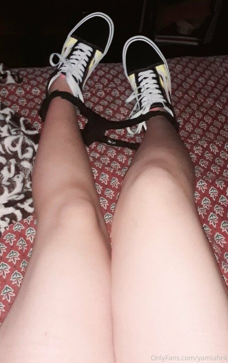 yamiahr4 nude onlyfans leaks