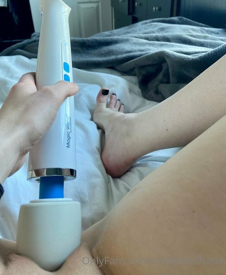 charleexchaste onlyfans posts