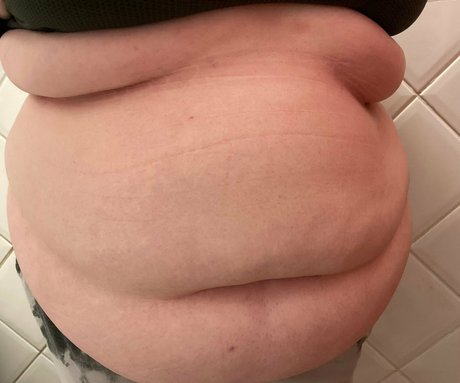 growing piggy1305 onlyfans picture