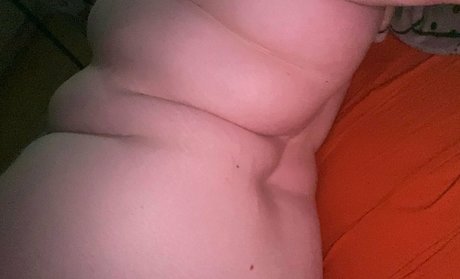 growing piggy1305 naked onlyfans leaks