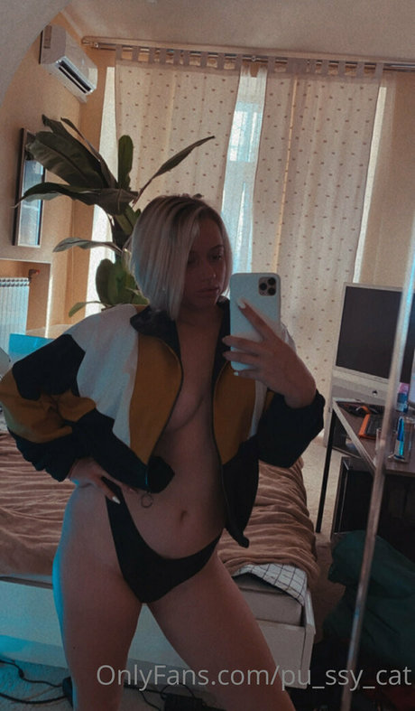 jane of blonde onlyfans star